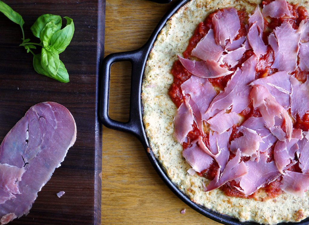 crust plus prosciutto