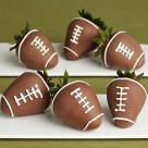 Football Strawberries from www.myfamilyinspires.net