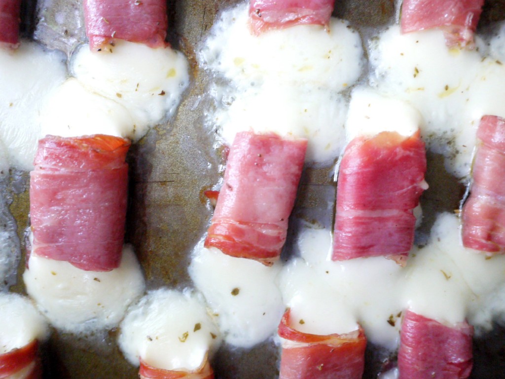 prosciutto wrapped mozzarella 2