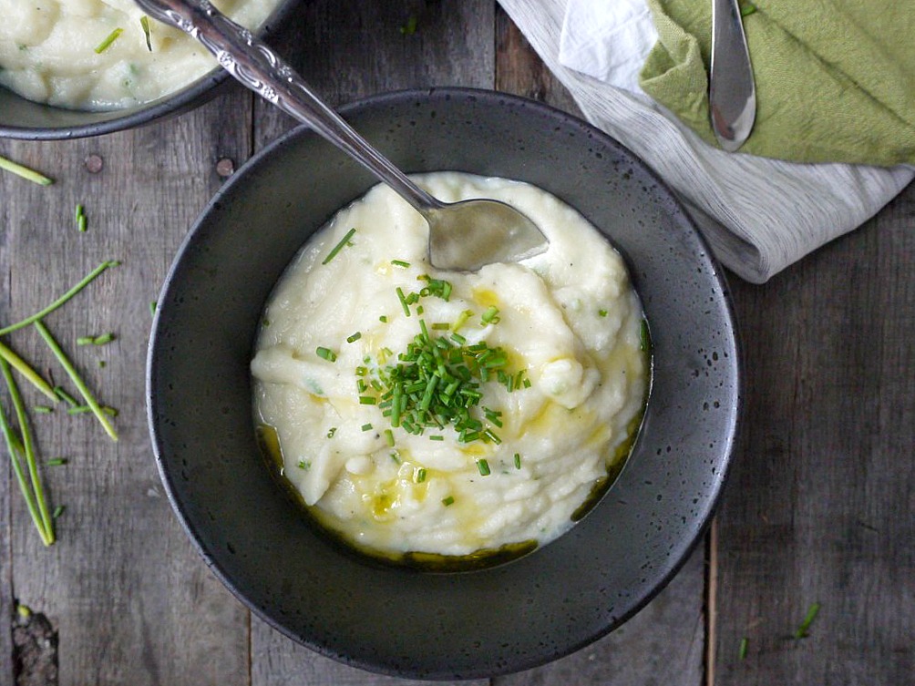 roasted garlic and chive cauli mash 7