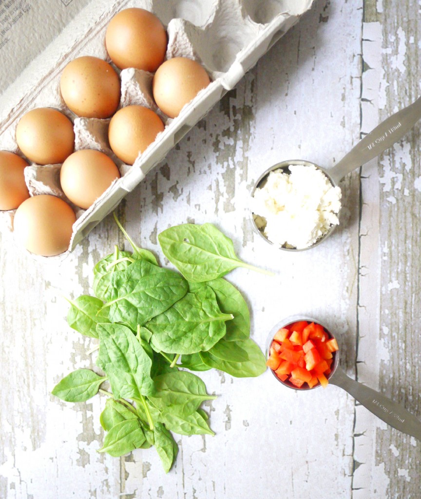 spinach red pepper and feta scrambled eggs 1