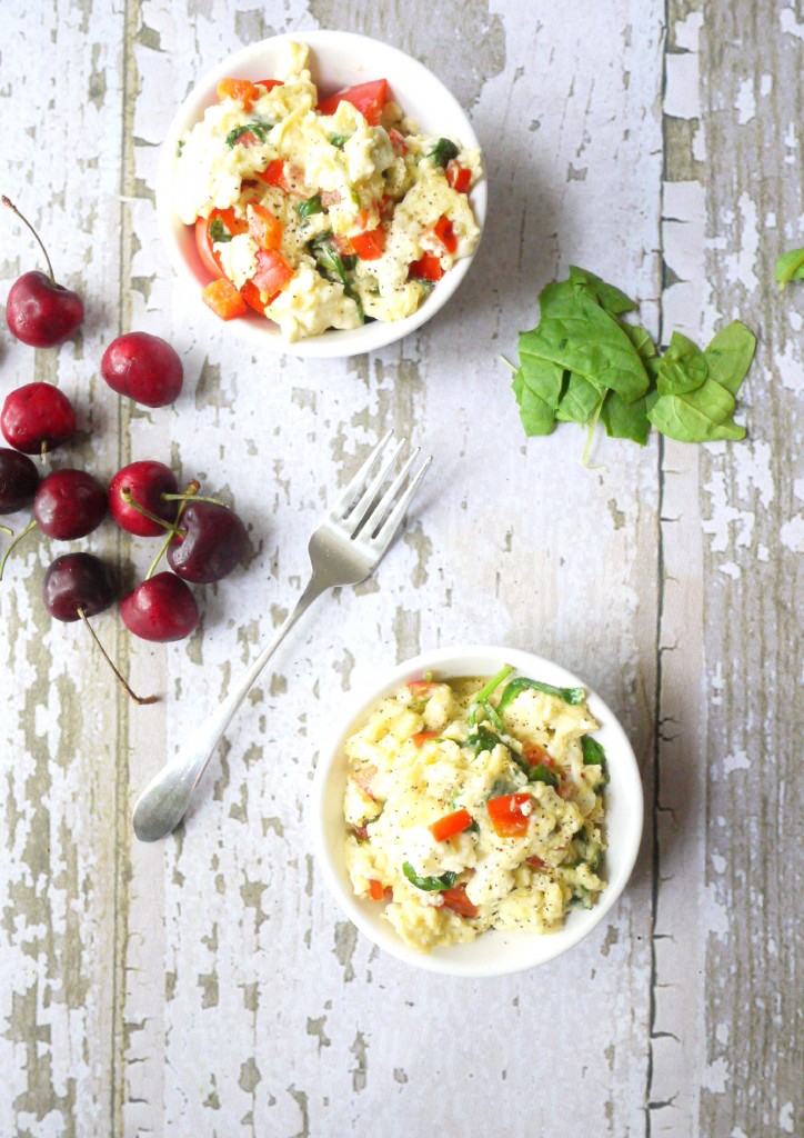 spinach red pepper and feta scrambled eggs 6