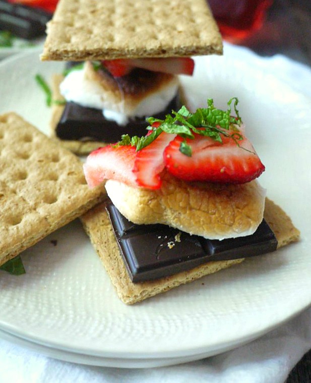 strawberry mint dark chocolate smores 8