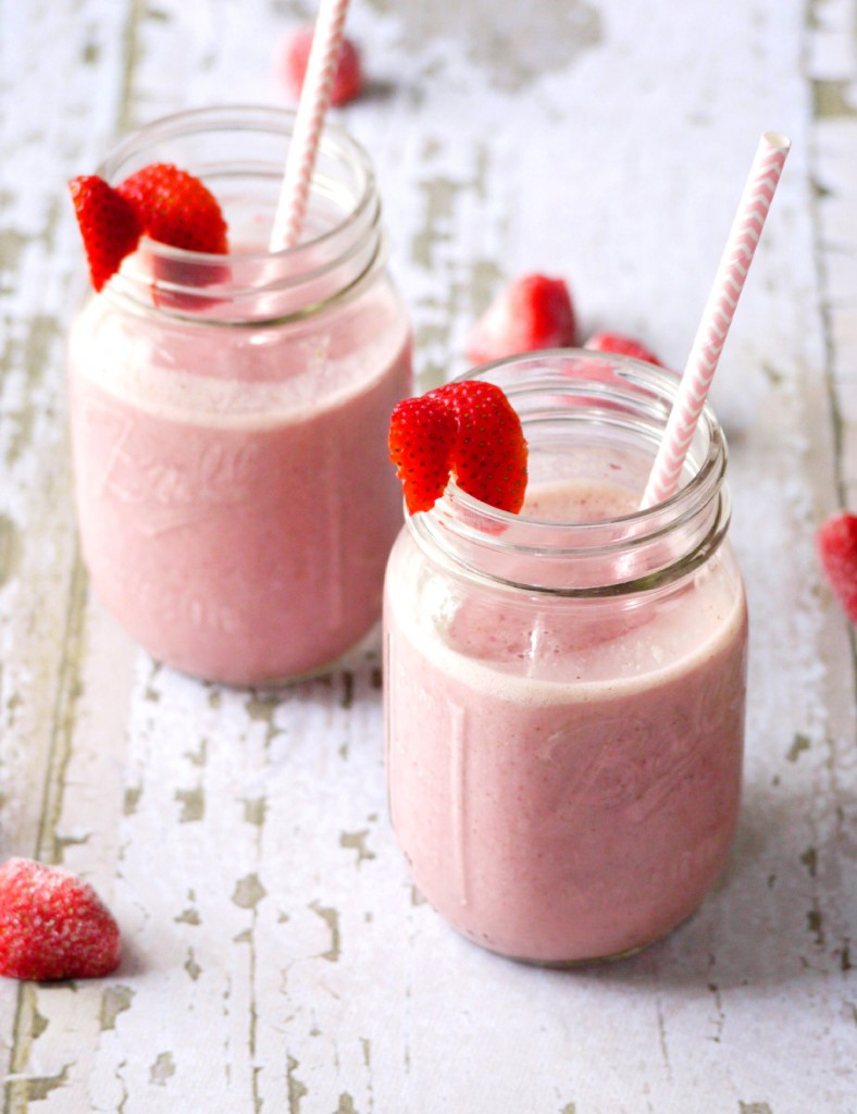 frozen strawberry almond smoothie 3