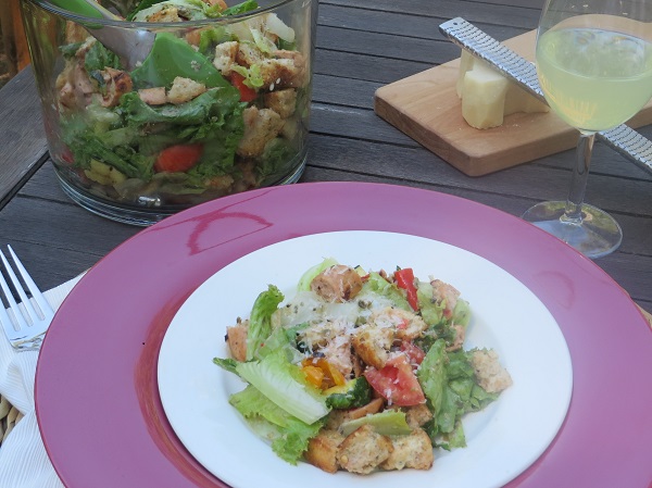 Al Fresco Dining on Grilled Panzanella Salad (2)
